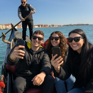 venezia-gondola-canal-grande-tour-guidato