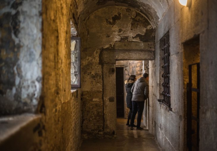 Il Palazzo dei Signori della Notte - tourist visiting